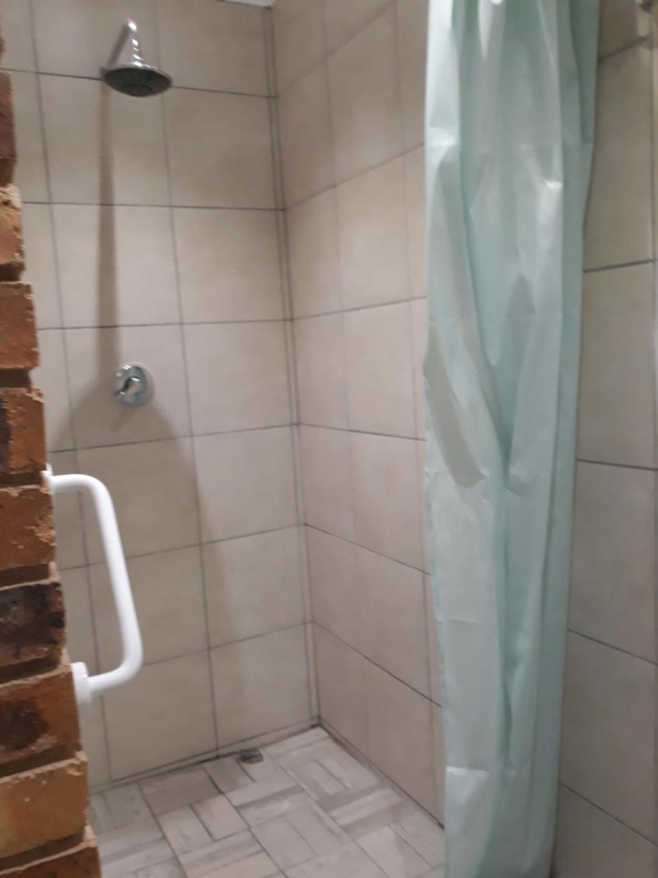 Meadows Guesthouse Germiston Eksteriør billede